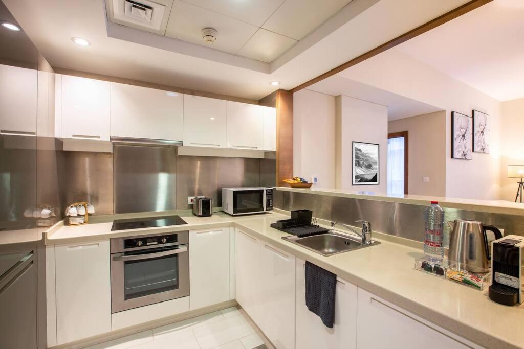 Апартаменты Lux 1Br 2 Min To Burj Khalifa Дубай Экстерьер фото
