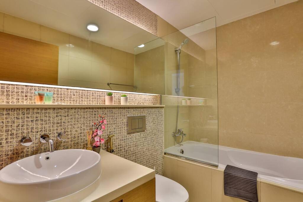 Апартаменты Lux 1Br 2 Min To Burj Khalifa Дубай Экстерьер фото