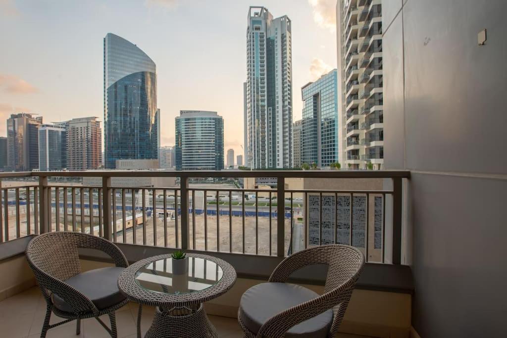 Апартаменты Lux 1Br 2 Min To Burj Khalifa Дубай Экстерьер фото